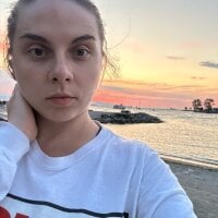 HappyIva webcam model