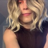 CROSSDRESSPAULY's Offline Chat Room
