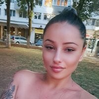 HoneyKissy webcam