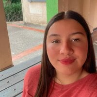 EmiilyEvanns__'s Offline Chat Room