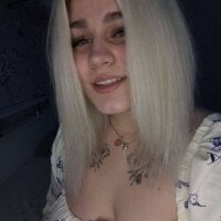 Belle_Blushy webcam