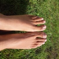 Brownfeets Adlı Modelin Çevrimdışı Sohbet Odası