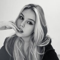 LynGrandon webcam model