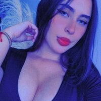 Luana_gondu webcam model