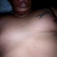 Emiritojosr webcam model
