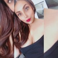 carynaa_ webcam model