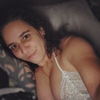 Bellamoore_69 Adlı Modelin Çevrimdışı Sohbet Odası