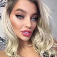 Lorehottie webcam