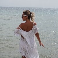 MillaXQueen webcam model