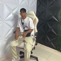 nev_sexcum's Offline Chat Room
