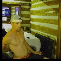 HARD_2QUIT webcam model