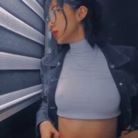 MissBunnyx Adlı Modelin Çevrimdışı Sohbet Odası