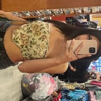 Lovevanessa Adlı Modelin Çevrimdışı Sohbet Odası