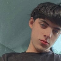 AlexTrejo2003's Offline Chat Room