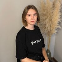 LuellaRahal webcam model