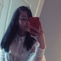 AnnetteLucky's Offline Chat Room