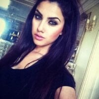 Arabic-Mira's Offline Webcam Chat