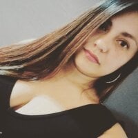 sinthia_gomez Ruang Obrolan Offline