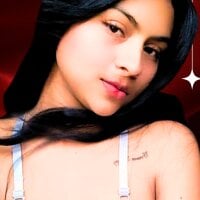 GiannaNicoll's Offline Chat Room