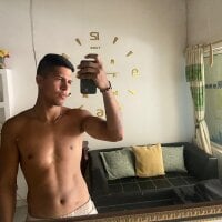 eros_akira webcam model