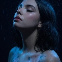 Little_maeve's Avatar Pic