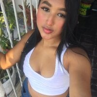 Julieth018 webcam model