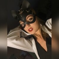 DanlinaL's Offline Chat Room