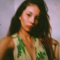 Larissa-Torm's Offline Chat Room