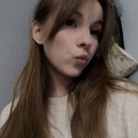 OutworePloy webcam model