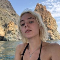 NorahTyler's Offline Chat Room