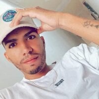 cachondo_0216's Offline Chat Room