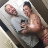 sexyloves8532's Offline Chat Room
