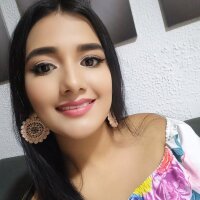 Catalina_Reina's Offline Chat Room