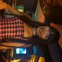 LilNinasRoom's Offline Chat Room