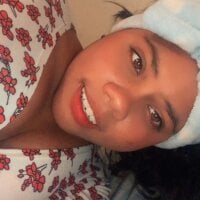 Gomitasexxxy's Offline Chat Room