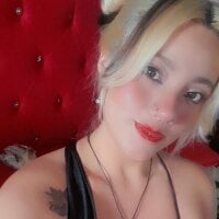 rave_moon99 webcam model