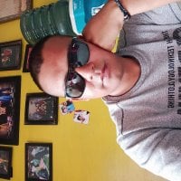 Bagasfauzi102's Offline Chat Room