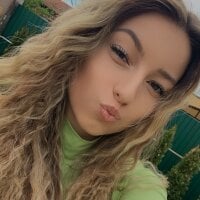 EmiIyOwens' Offline Chat Room