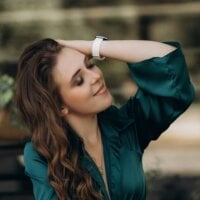 Eva--Queen's Offline Chat Room