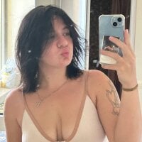FeelMyVibeBaby webcam model