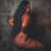 mary_kisses