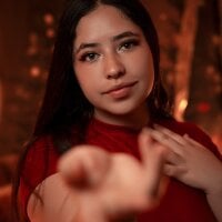 lauxury_ webcam model