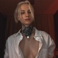 Spicy_Eleanor's Offline Chat Room