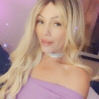 KinkyLadyK's Offline Chat Room