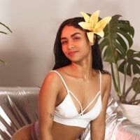 SarahRoss2's Offline Chat Room