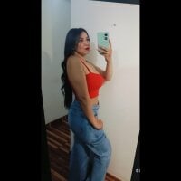 kara_ruizz webcam model