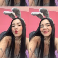 Laia_Jones Chat Room offline