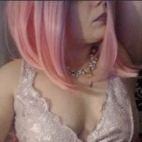 FemmeName's Offline Chat Room