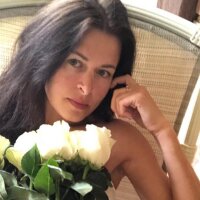 Lessi_Flown অফলাইন চ্যাট রুম