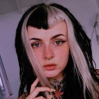 MilkyXiu offline chatrum